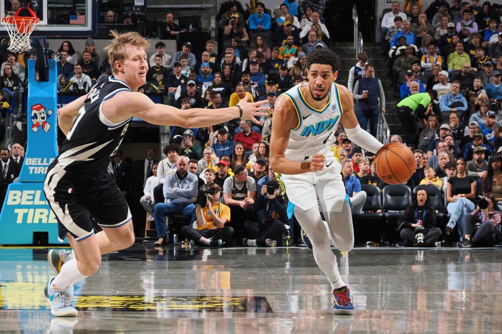 在攻防两端 在攻防两端